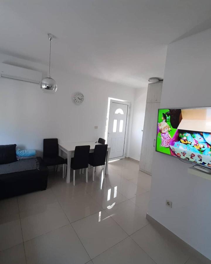 Guest House Ugljevarevic Budua Esterno foto