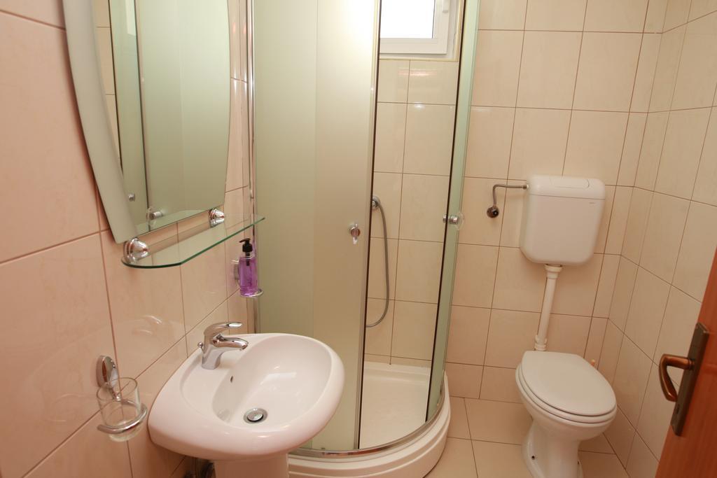 Guest House Ugljevarevic Budua Camera foto