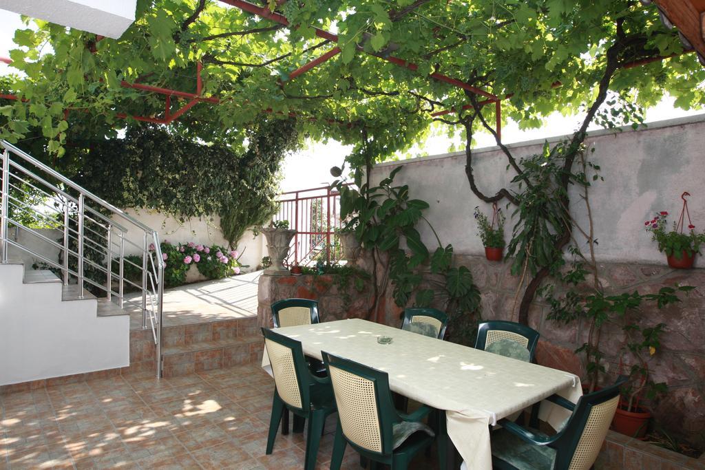Guest House Ugljevarevic Budua Camera foto