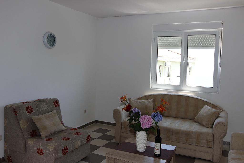 Guest House Ugljevarevic Budua Esterno foto