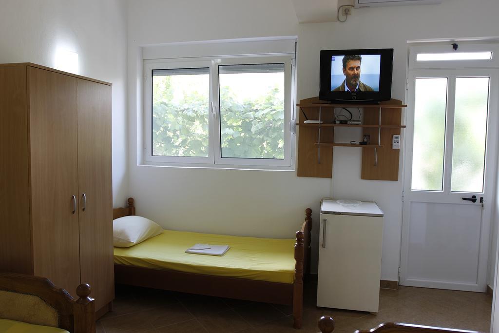Guest House Ugljevarevic Budua Esterno foto