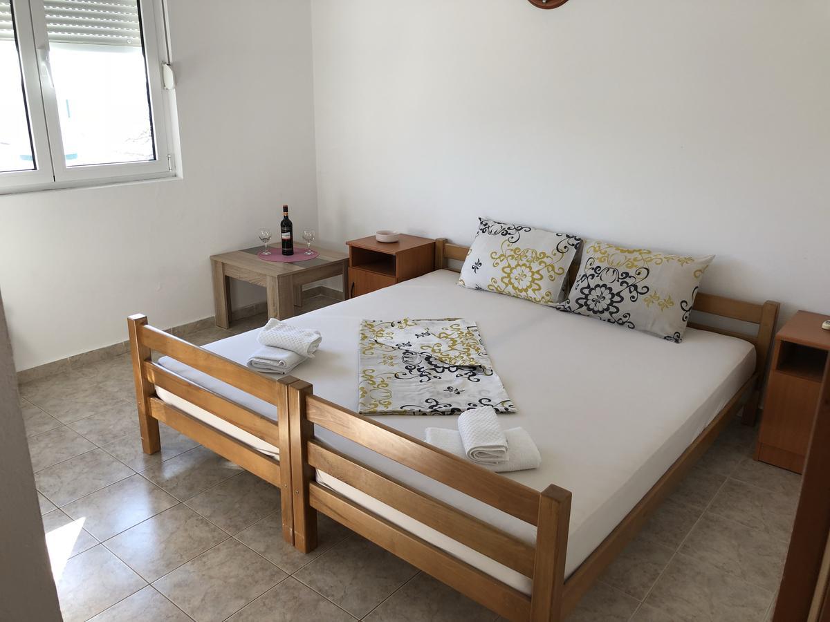 Guest House Ugljevarevic Budua Esterno foto